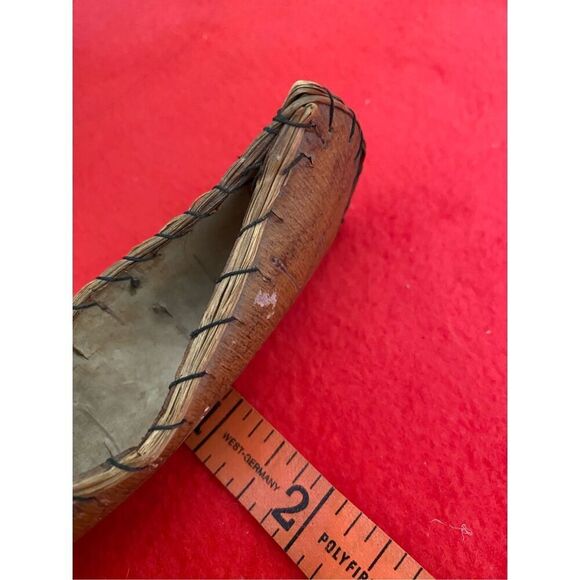 Winnipeg Canada Handmade Bark Canoe Sweetgrass Trim 5in Native American Tribe - Picture 7 of 8